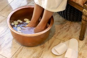 حمام پا برای کاهش درد پا